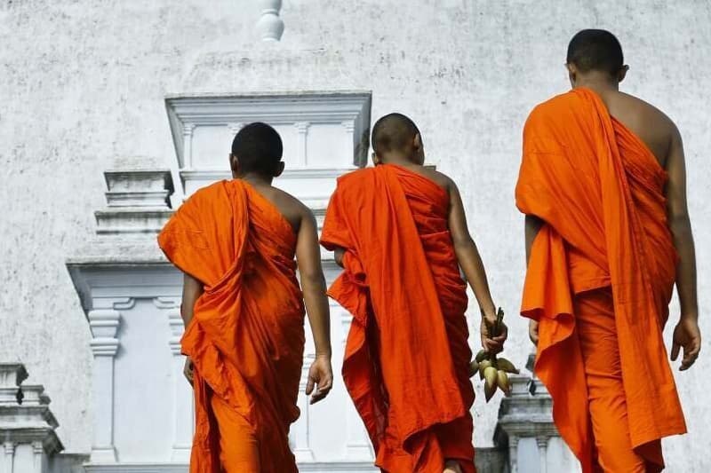 වඩිනු මැන නිදුකානනේ ... - (මහිම සුජීව ගමගේ)