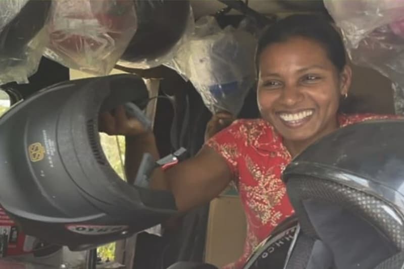 'තමන්ගේ නම්බුව තියාගෙන කාන්තාවන්ට හැකියාවෙන් වැඩ ගන්න පුළුවන්.'