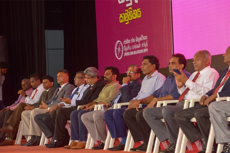 බල්සාක් කැෆේ : මිලිටරි උන්මාදයේ දිශානතිය - (මංජුල වෙඩිවර්ධන)