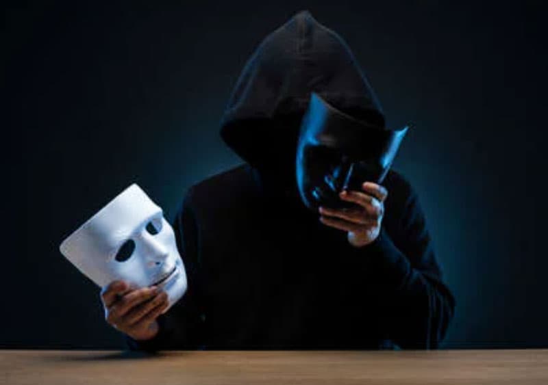 අපාක්ෂික නොවන නිර්පාක්ෂික - (එරන්ද ගිනිගේ)