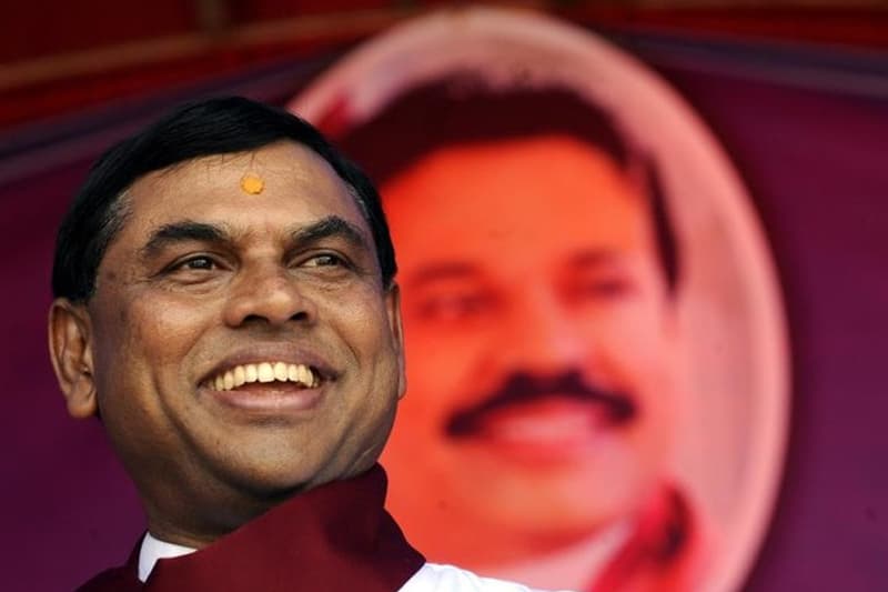 ආයෙත් අර පරණ බැසිල්ම ද? - (ගාමිණී වියන්ගොඩ)