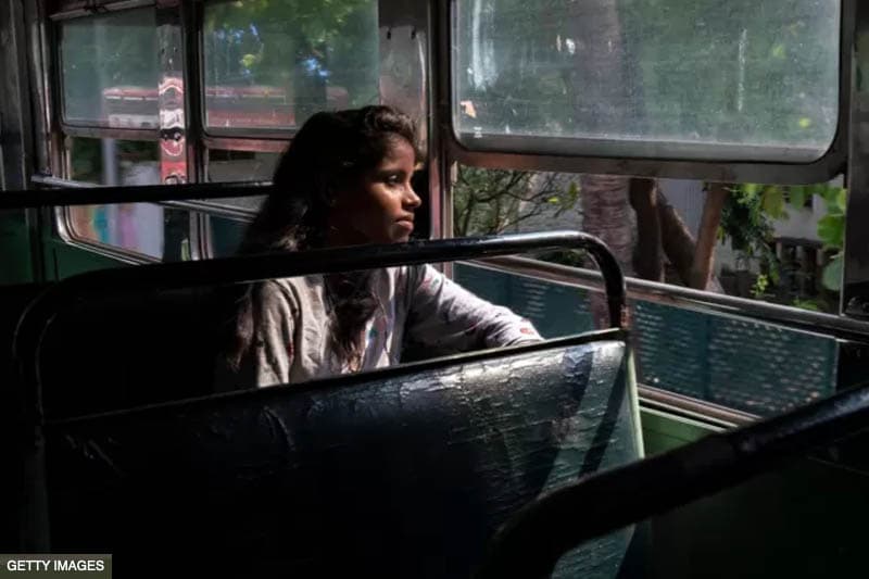 පොදු ප්රවාහනයේ දී ලාංකික කාන්තාවන් ‘දවස ගානෙම මුහුණ දෙන කරදරයක්’