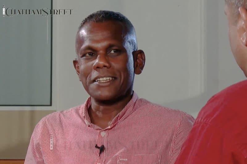 සමාජය පිළිගත් එකම සමකාමී දේශපාලකයා 'මංගල' - විසාකේස චන්ද්රසේකරම්