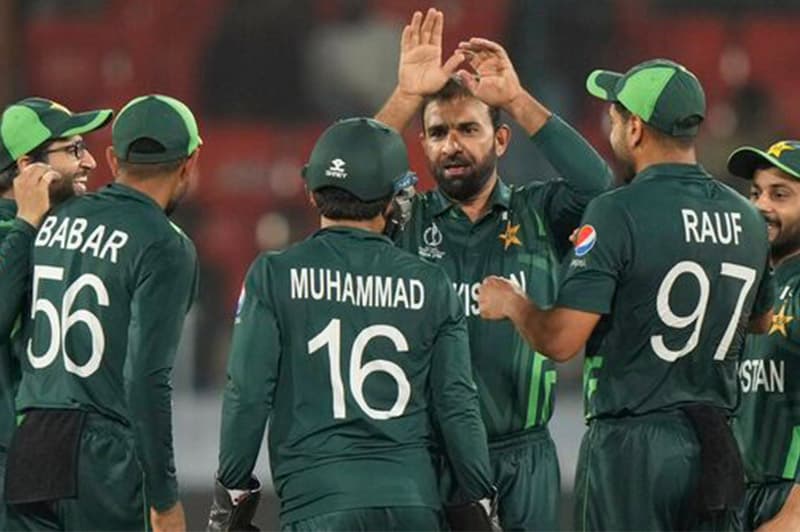 පාකිස්තානය ලකුණු 81 කින් ජයගනී