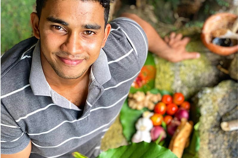 'යූටියුබ් එකෙන් බලලා තමයි මම චැනල් එක පවා හදාගත්තේ'