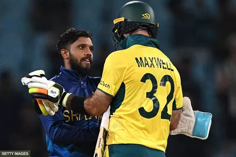 වගකීම් විරහිත පිතිකරණය නිසා ශ්රී ලංකාව ඔස්ට්රේලියාව හමුවේ පරාජය වෙයි