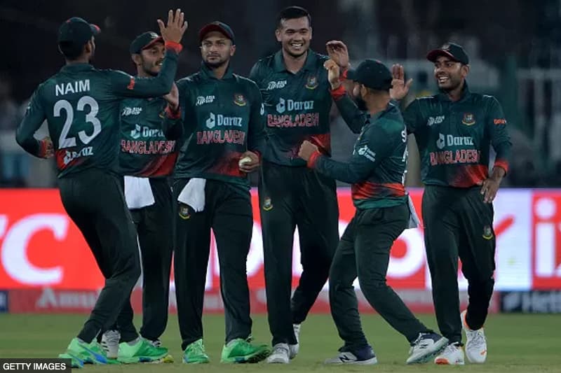 බංගලාදේශ ජයග්රහණය සමග තරගාවලිය උණුසුම් වෙයි