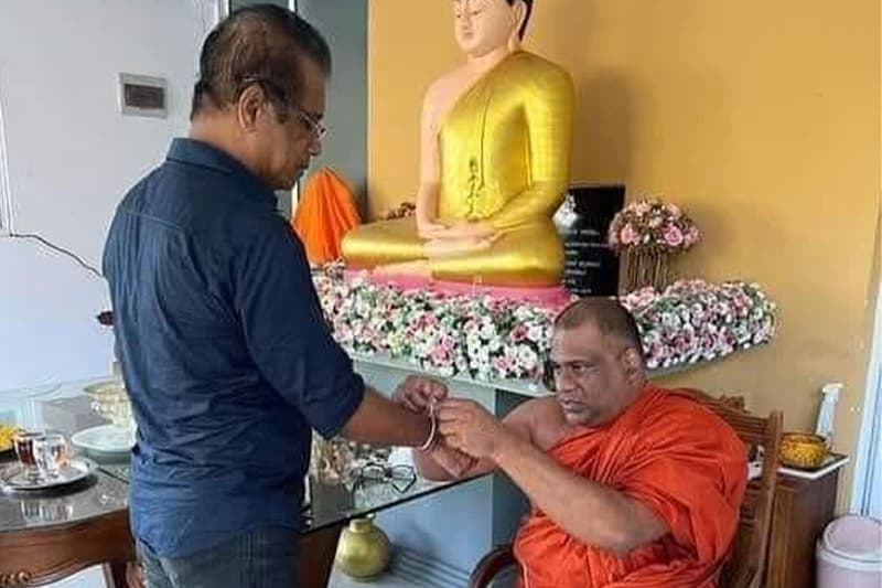 බල්සාක් කැෆේ : ලාල්කාන්තගේ මනස්කාන්ත ‘ලොරීකරණ’ කතා - (මංජුල වෙඩිවර්ධන)