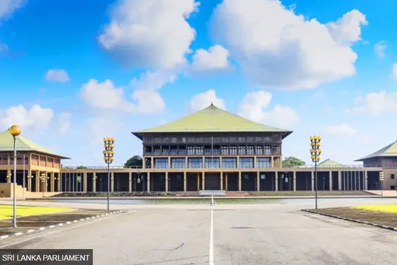 පාර්ලිමේන්තුව ඉදිකළ භූමිය, ඉදිකිරීම් කළ හැටි සහ එහි ව්යුහය පිටුපස කතාව