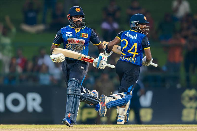 අසලංකගේ නායක ඉනිම හා මදුශ්කගේ මංගල අර්ධ ශතකයෙන් ශ්රී ලංකාවට කඩුලු 5ක විශිෂ්ට ජයක්