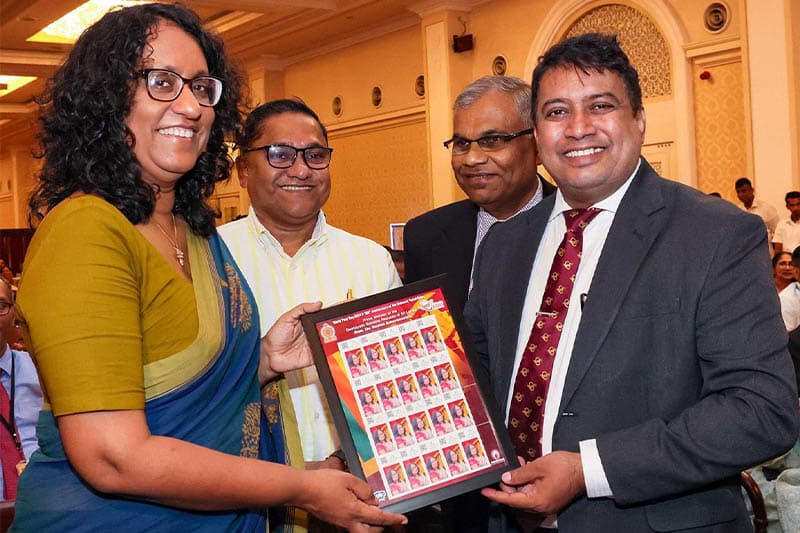 දේශපාලනඥයින් අන්දන්නේ නිලධාරීන්ය - මුද්දර සිද්ධියේ පිටුපස කතාව
