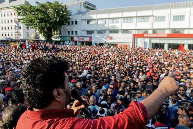 'රිදී රේඛාවක්' මතුවෙමින් තියෙනවා - (රසික ජයකොඩි)
