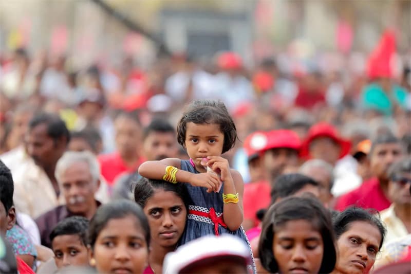 'හරි පාර' : සාමයෙන් ප්රවේසම් වන්න !? - (රවී කරුණානායක)