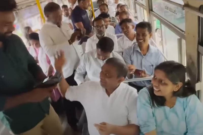 ලක්මාලි ට්රැවල්ස් එකසියපනස්පහ | අජිත් පැරකුම් ජයසිංහ