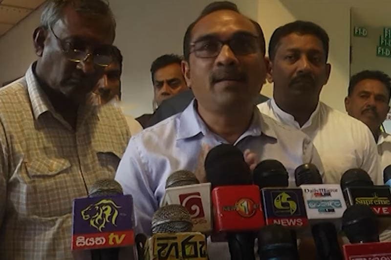 'හරිනි කියන්නේ අපට අනුර තරම්ම ඉතාම වටිනා සම්පතක්'- ඇමති බිමල් කියයි