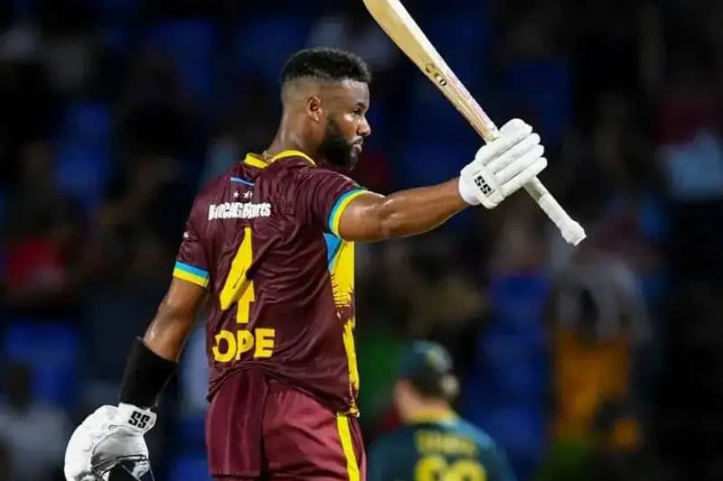 ශතකයක් ලැබූ පළමු කඩුලු රකින නායකයා: ෂායි හෝප්ගෙන් T20 වාර්තාවක්