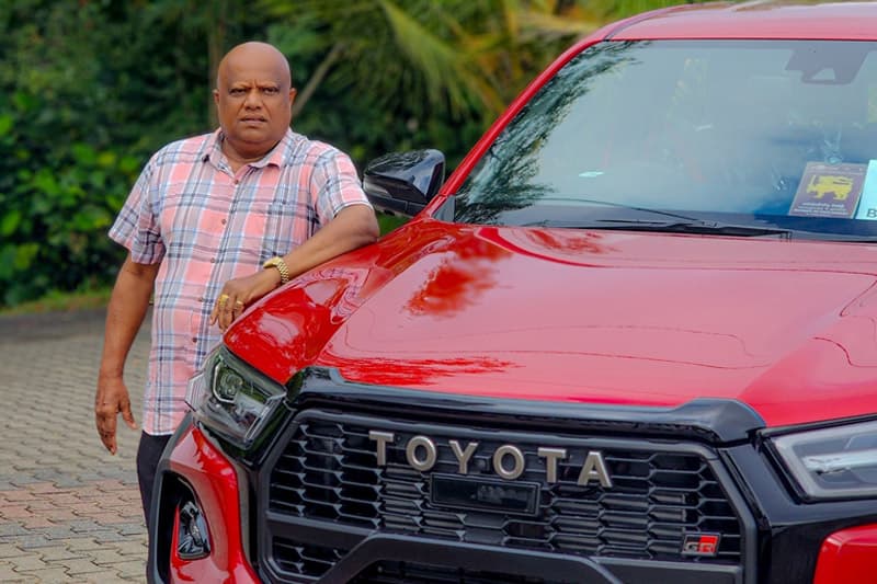 මතුගම දේශපාලනය : සජබ මන්ත්රී ජගත් විතාන සිය වාහන එකතුවට අලුත්ම වන්ඩියක් බස්සයි