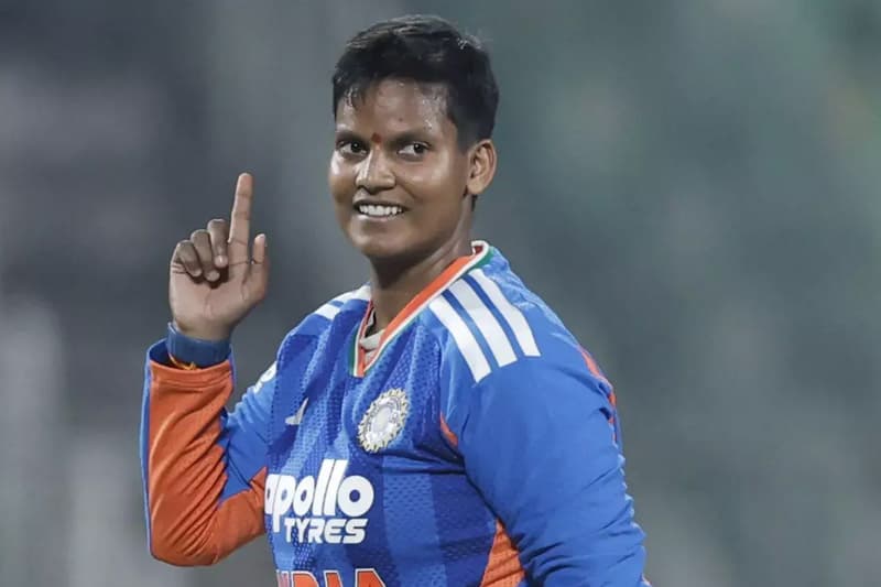 T20 කඩුලු 150යි/ලකුණු 1,000යි: ඉන්දියාවේ දීප්ති ෂර්මාගෙන් ලෝක වාර්තාවක්