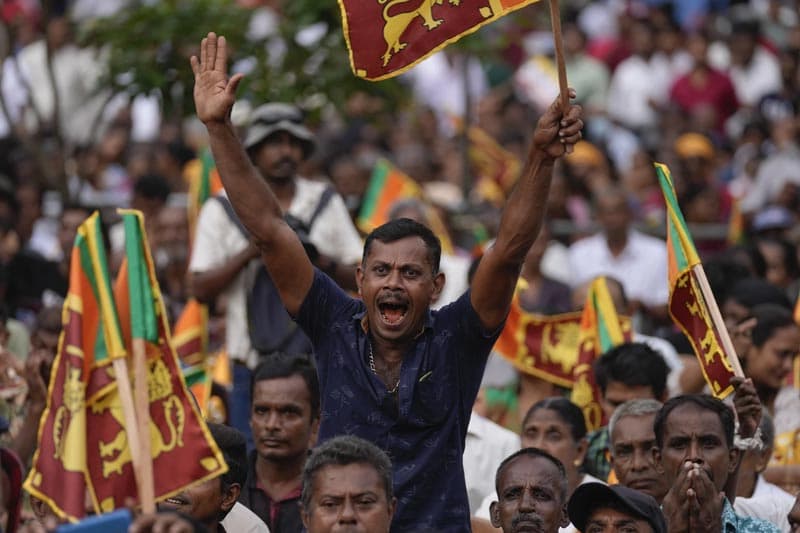 අපේ රටේ බහුතර ජනතාවගේ 'ප්රජාතන්ත්රවාදී තීන්දු' හැමදාම වැරදිය | කුසල් පෙරේරා