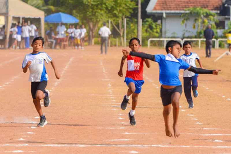 මේ දිනවල පාසල් දරුවන් එළිමහන් ක්රීඩාවල යෙදවීම අතිශය අනතුරුදායක විය හැකියි - ළමා රෝග සහ අසාත්මික රෝග විශේෂඥ වෛද්ය අජිත් අමරසිංහ