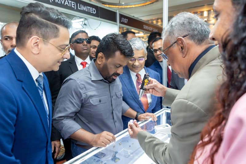ජාත්යන්තර මැණික් හා ස්වර්ණාභරණ ප්රදර්ශනයට ජනපති එක්වෙයි