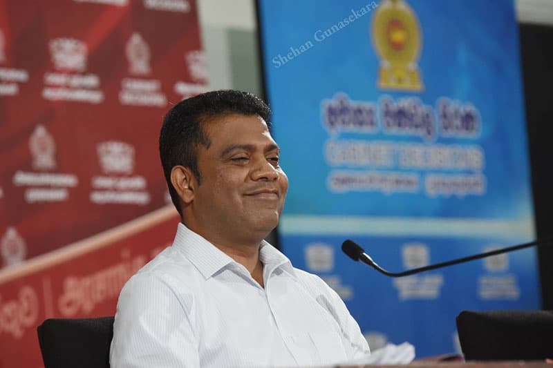 මාලිමා ආණ්ඩුවේ 'නොබැඳි පිළිවෙත' පරණ මොට්ට කතුරක් | Kusal Perera