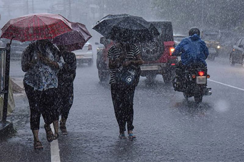 ඉන්දියාවේ වීදි දරුවන් පවා දන්නා අප නොදන්න නිරිත දිග මෝසම | රේණුකා දමයන්ති ගමගේ