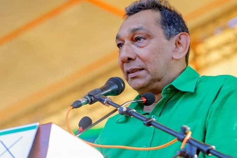 මාතලේ ඉල්ලා අස්වීම නාටකය : අලුවිහාරේ ඉදිරියේ සජිත් - මද්දුබ බණ්ඩාර පරාදයි