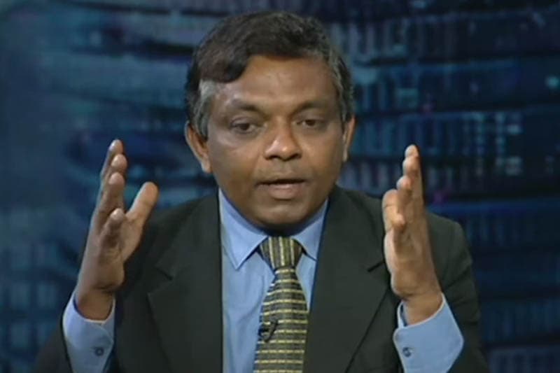 'අයවැය පරතරය අඩුවුණාට රජයට ණය ගන්න වෙනවා' - මහාචාර්ය ප්රියංග දුනුසිංහ