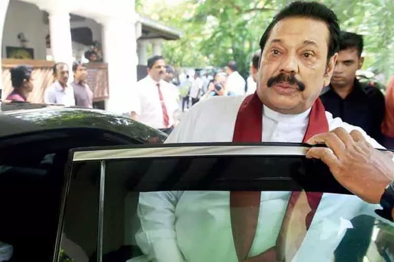 මහින්දගේ වෙඩි නොවදින රථයත් බාරදෙයි