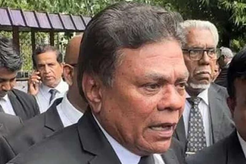 පොලීසිය තවමත් වන්නිනායක ලුහුබඳින්නේ ඇයි?