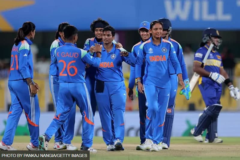 ICC Women's World Cup: පළමු තරගයෙන් ශ්රී ලංකාව පරාජය කරමින් ඉන්දියාවට ලකුණු 59ක ජයක්