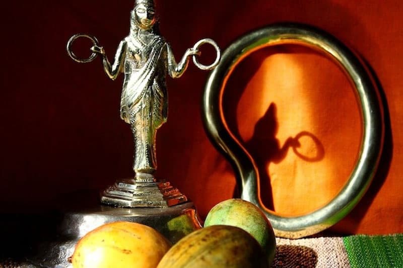ඇදුමට ක්ෂණික ගුණ දුන් පත්තිනි දේවාල දෙහි | තිලක් සේනාසිංහ