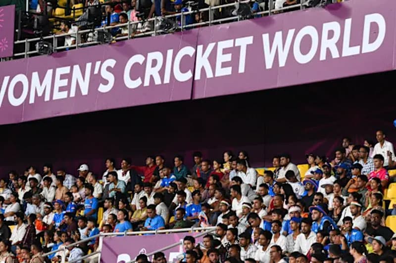 කාන්තා ක්රිකට් ලෝක කුසලානය: ශ්රී ලංකා-ඉන්දියා ආරම්භක තරගයේදී නරඹන්නන්ගේ පැමිණීමේ නව වාර්තාවක්