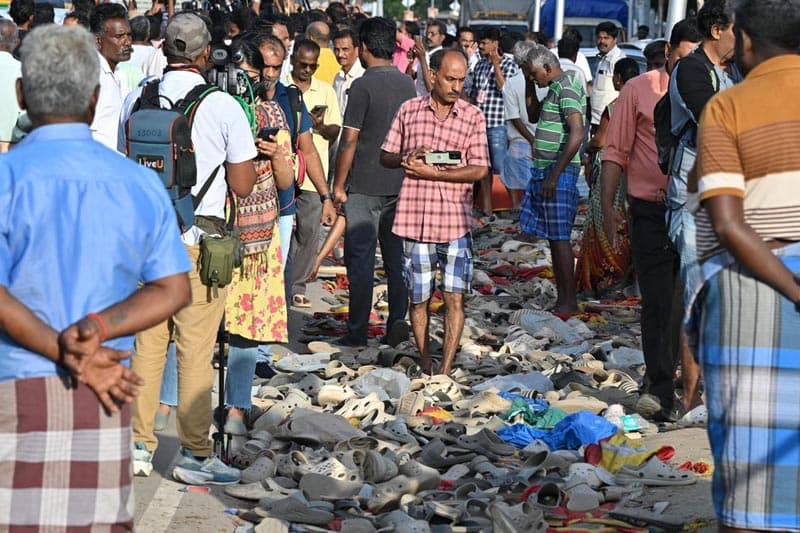 තලපති විජේගේ රැලියකදී පුද්ගලයන් 39ක් මරුට: 50කට වැඩි පිරිසකට තුවාල