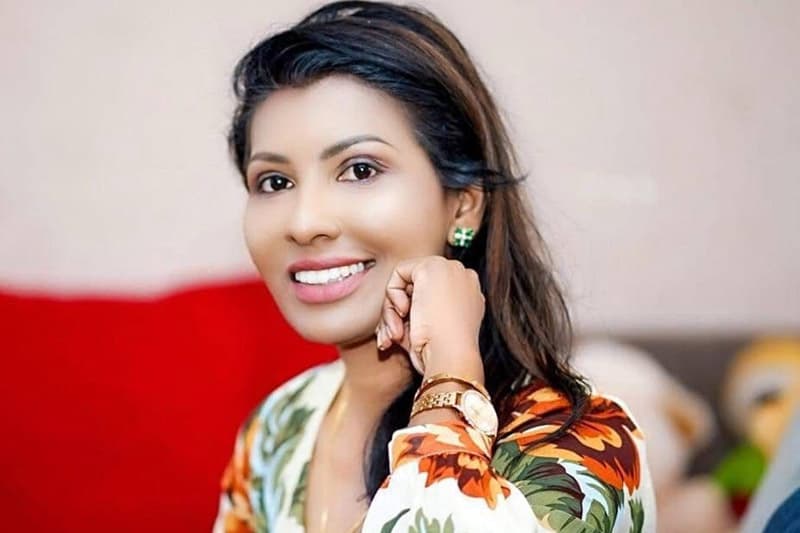 “මම ඉපදිලා ඉන්නේ මේ පුවත්පත් කර්මාන්තය මොකක් හරි තැනකට ගෙනියන්න වෙන්න ඇති” - හරින්දි ලියනගේ (video)