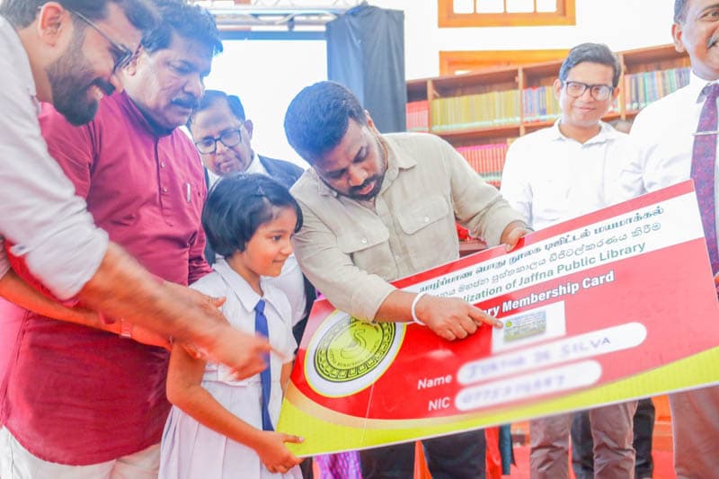 යාපනය පුස්තකාලයේ ඊ- පුස්තකාල වැඩසටහන ජනපති ප්රධානත්වයෙන් ඇරඹේ