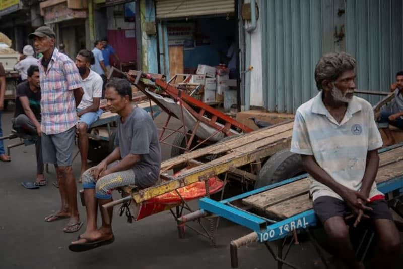 ඔවු... අපිට පාන් තමයි... | Janath perera
