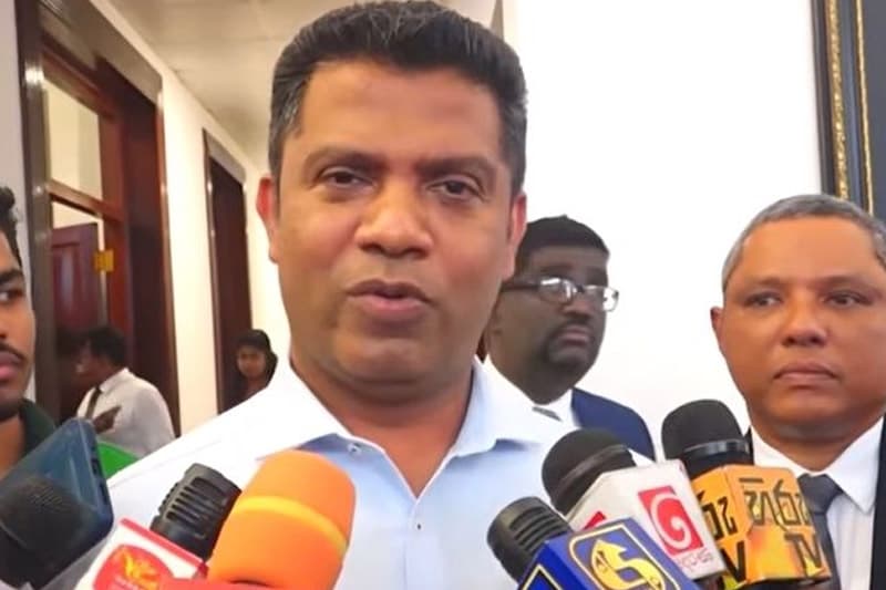 ‘ප්රශ්නයක් තියෙනවා නම් අධිකරණයට යන්න, රෝගීන් ප්රාණ ඇපයට ගන්න එපා’ - ඇමති නලින්ද GMOAට කියයි
