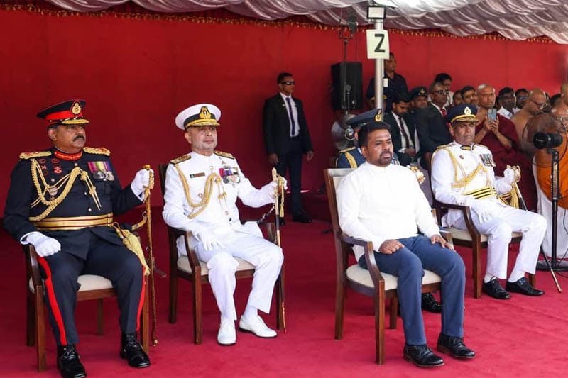 ජාතික නිදහස් උත්සවයේ ජනාධිපතිගේ ඡායාරූප ගැන විමර්ශනයක් !