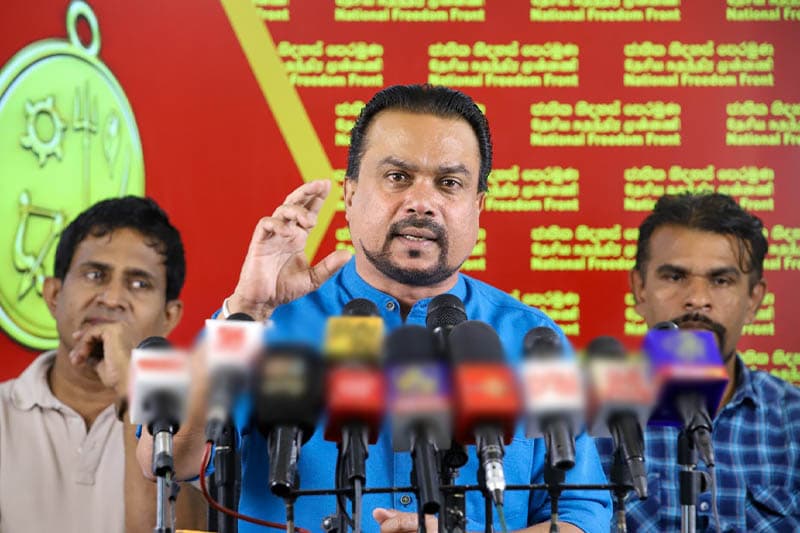 'රාජ්ය බලය' අල්ලා ගැනීමේ කුමන්ත්රණයක් !