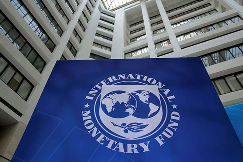 පිටතින් ප්රශංසා - ඇතුළෙන් රතු නිවේදන: IMF එකෙන් ලංකාවට ආයෙත් බරපතළ අනතුරු ඇඟවීමක්!