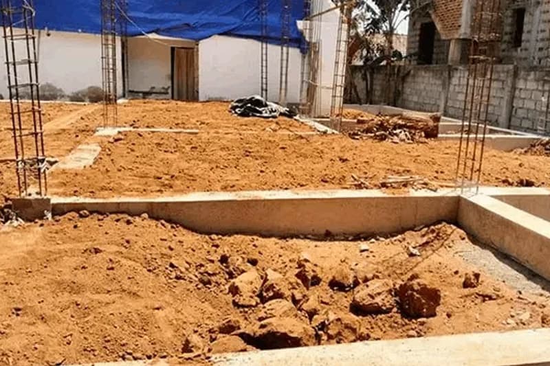 අඩක් නිමකළ ගෙවල් 5,000ක් වැඩ අවසන් කිරීමට 2027 අයවැයෙන් මුදල් වෙන්කෙරේ!