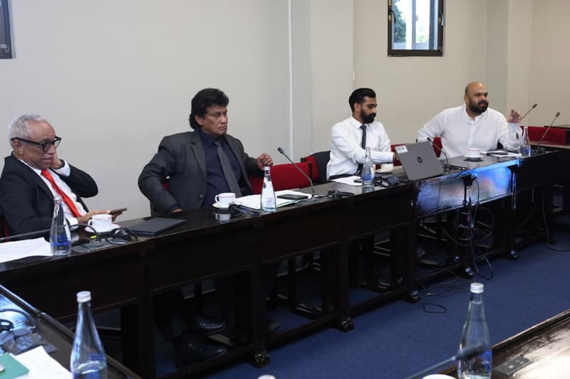 දෙමළ කතාකරන පක්ෂ 6ක එකමුතුවෙන් ජනාධිපතිට ලිපියක්: හදිසි සාකච්ඡාවකට වේලාව ඉල්ලයි!