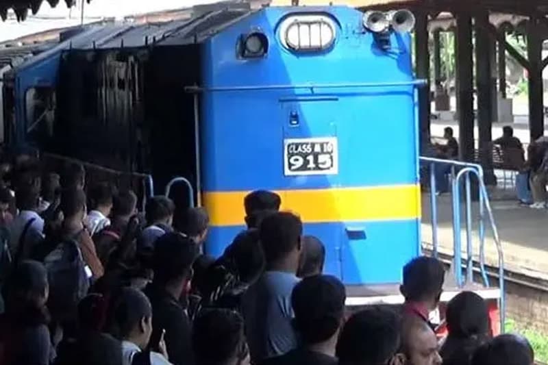 අක්රීය වූ සංඥා පද්ධති මැද තලේමන්නාරම දුම්රිය ධාවනය අරඹයි: ස්ථානාධිපතිවරුන්ගෙන් ඇමතිට සහ පාලනාධිකාරියට බරපතල චෝදනා!