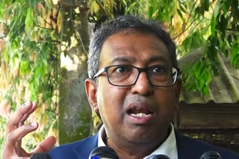 මහා භාණ්ඩාගාරයේ ඩොලර් මිලියන 2.5ක ‘හැකර්’ මංකොල්ලය: හර්ෂගේ ගෙදරට ආ රහස් වාර්තාව හරවා යවයි!