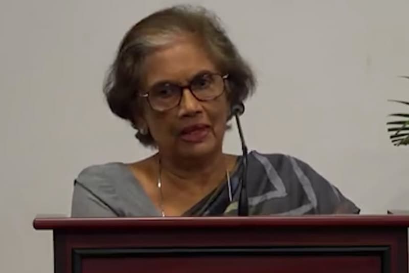 අද අපි ජීවත් වෙන්නේ සහෝදරයින්ගේ යුගයක: පැරණි සතුරන් මිතුරන් වන ලාංකීය දේශපාලනයේ නොපෙනෙන පැත්ත චන්ද්රිකා හෙළි කරයි