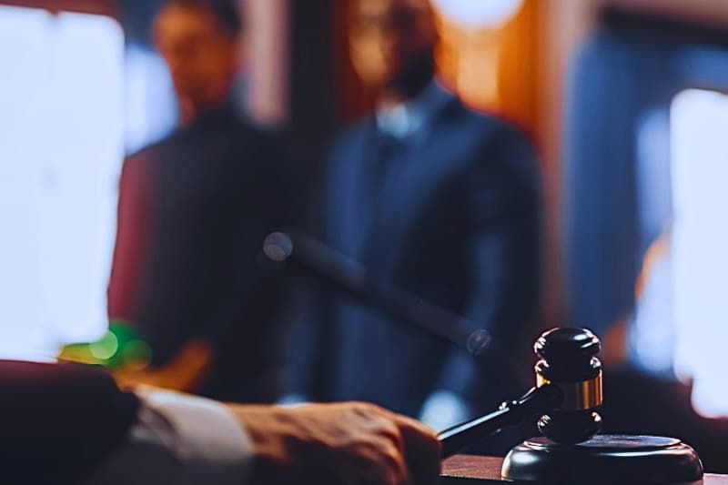 බලය, වගවීම හමු වන විට: ඇමතිවරයෙකු අපරාධ චෝදනාවලට ලක් වූ විට ශ්රී ලංකා ආණ්ඩුව කළ යුතු දේ... | ලයනල් බෝපගේ