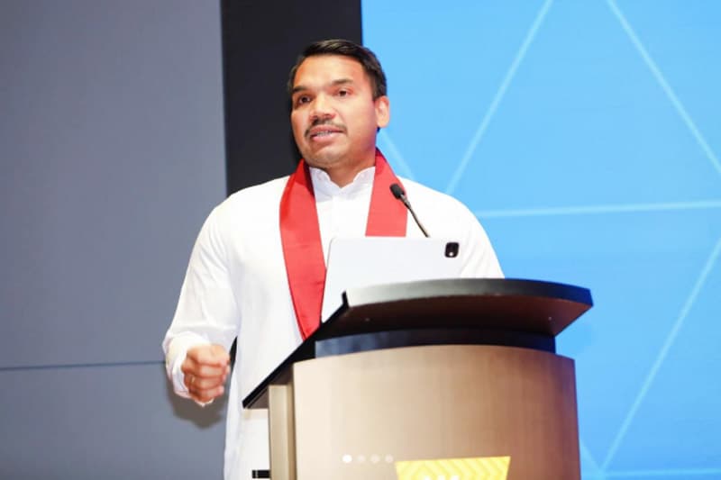 උදාරතම ජයග්රහණ අත්කර ගත හැක්කේ කෙසේද ? - නාමල් හොංකොං හිදී කියයි