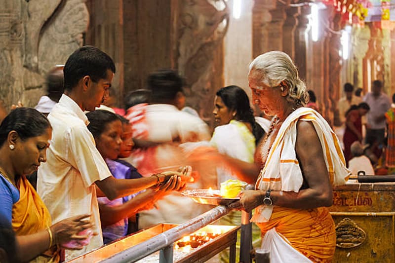රාක්ෂාව (32 කොටස) : රෝදමුනි දෙවියෝ | ඉන්දු පෙරේරා